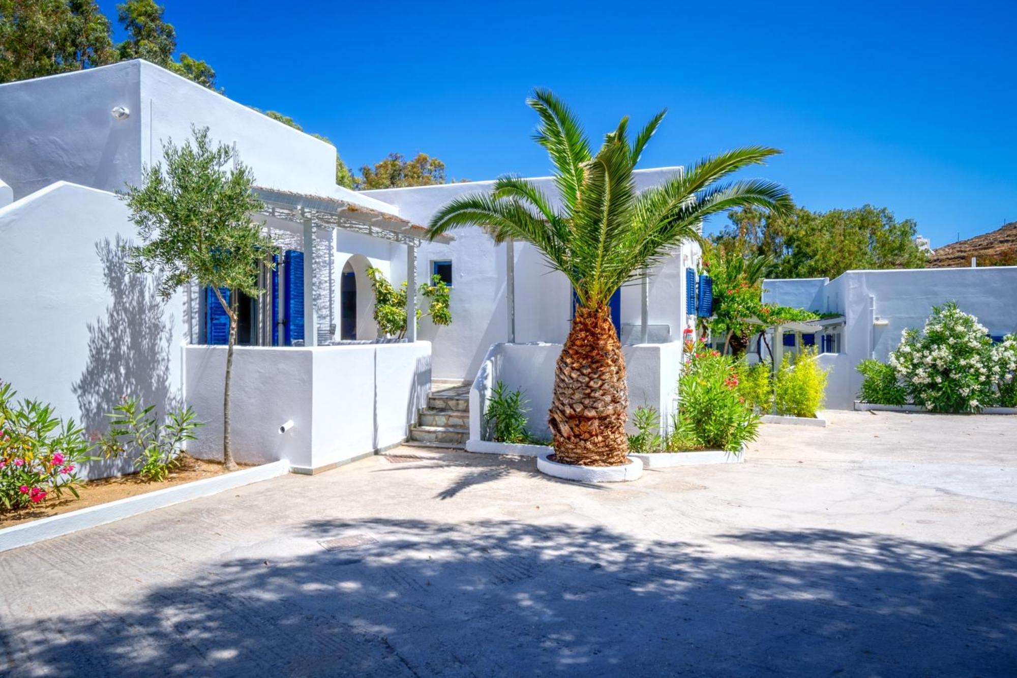 Coralli Seaside Resort Livadakia Exterior photo